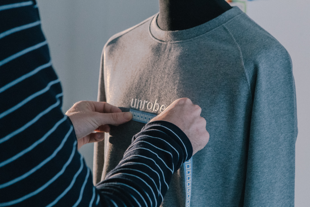 Unrobe_03